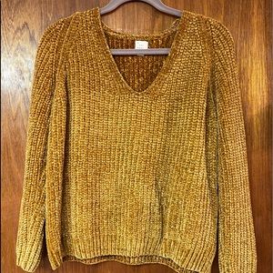 Burnt yellow sweater